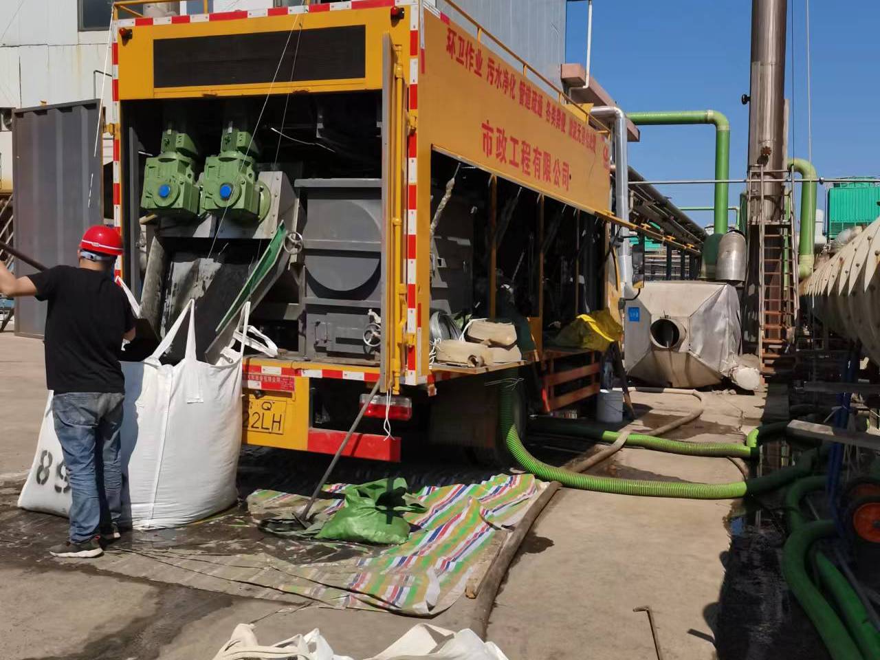 九台淤泥压干处理